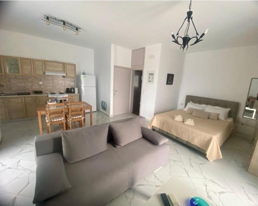 Yulie'S Orama Apartment Areopoli Exterior photo